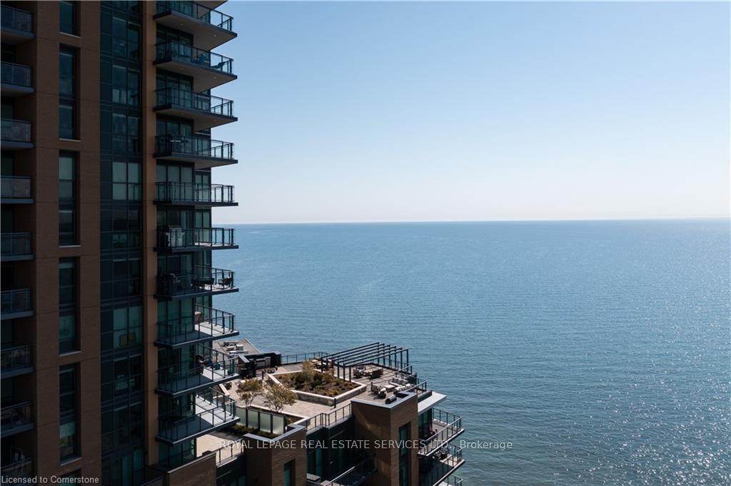 3 Bedrooms Condo at 2060 Lakeshore, Burlington For sale