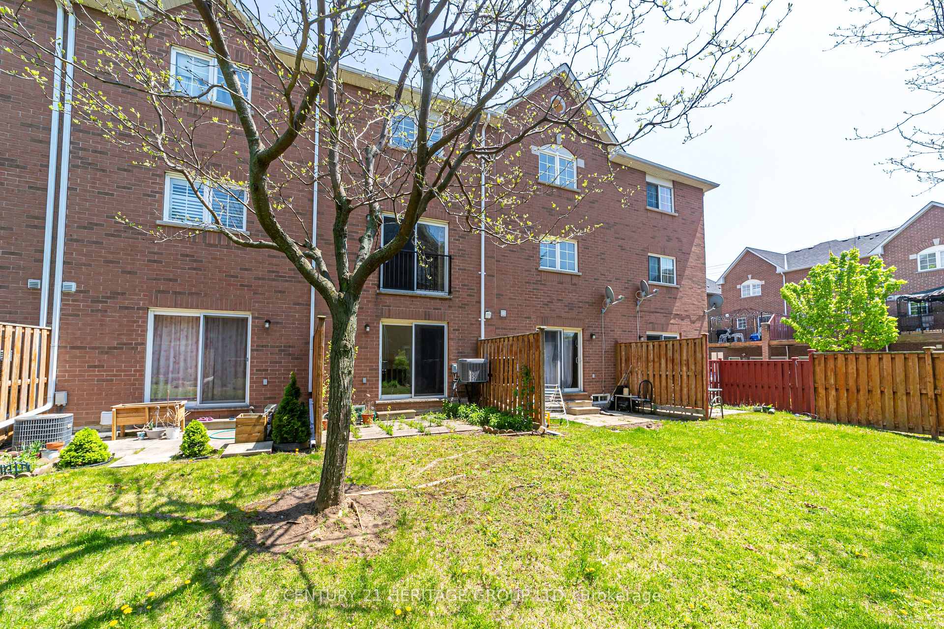 4 Bedrooms Condo at 2780 Eglinton, Toronto For sale