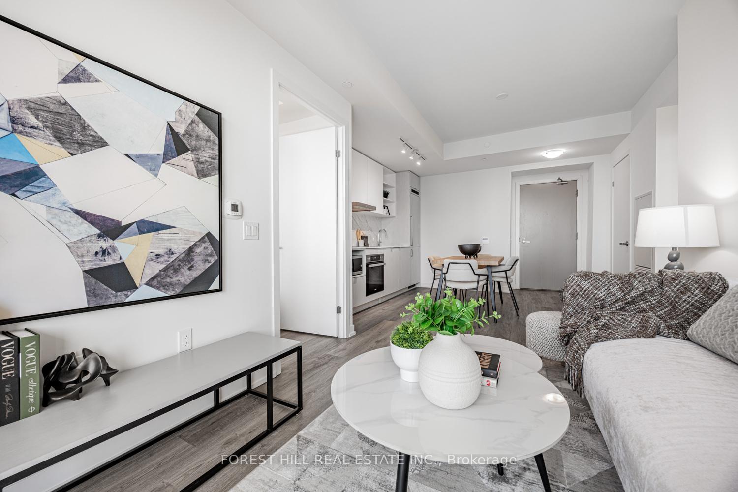 3 Bedrooms Condo at 55 Cooper, Toronto For sale
