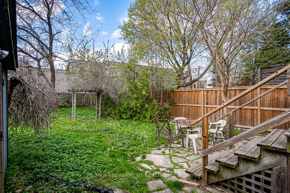 64 South Oval Street, Hamilton, ON L8S 1P8