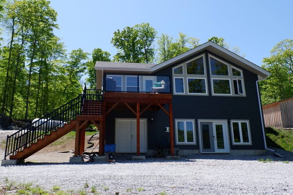1053C Granite Terrace