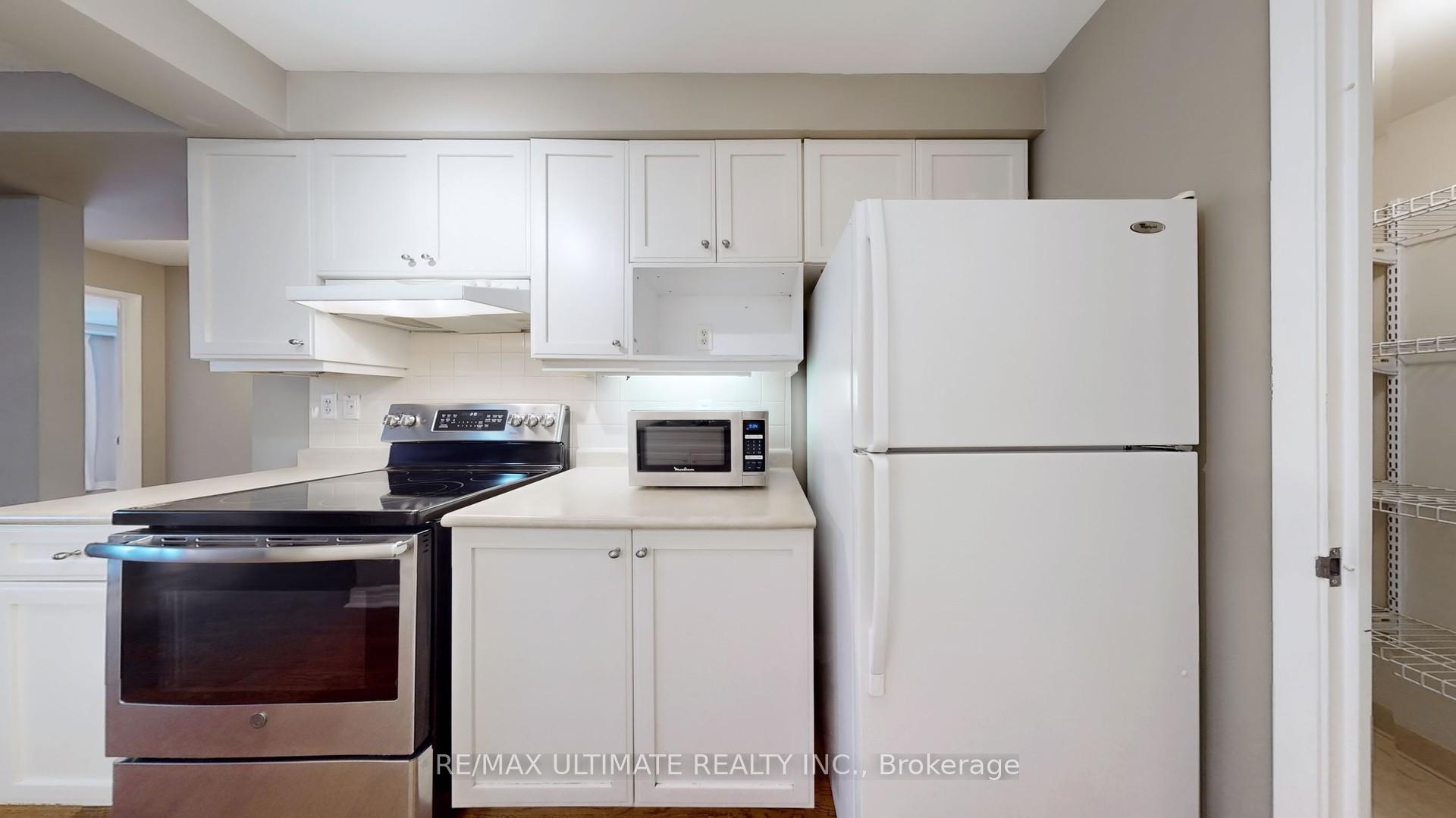 2 Bedrooms Condo at 645 Millwood, Toronto For sale