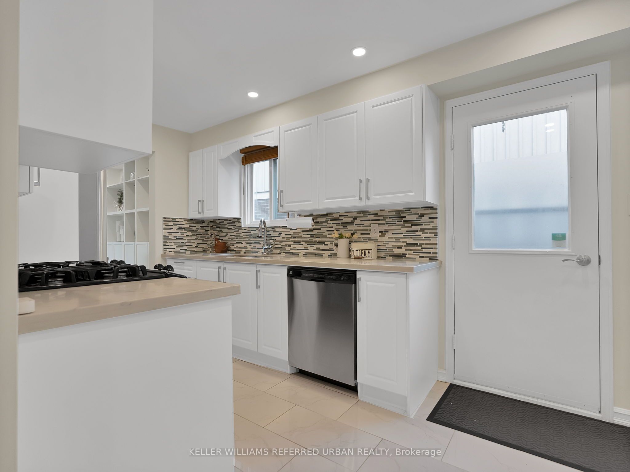 196 Wintermute Boulevard