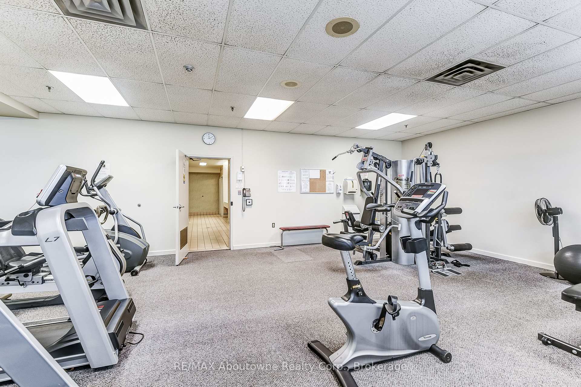 2 Bedrooms Condo at 2180 Marine, Oakville For sale