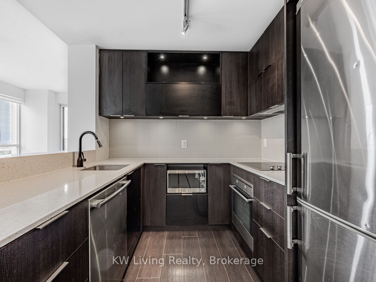 170 Sumach Street, #1402