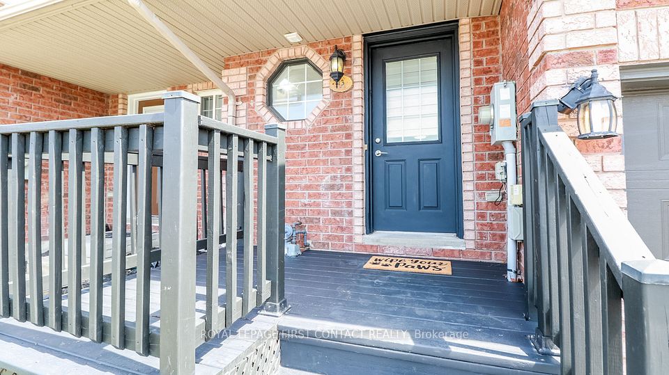 13 Lee Crescent, Barrie, ON L4N 9Z5