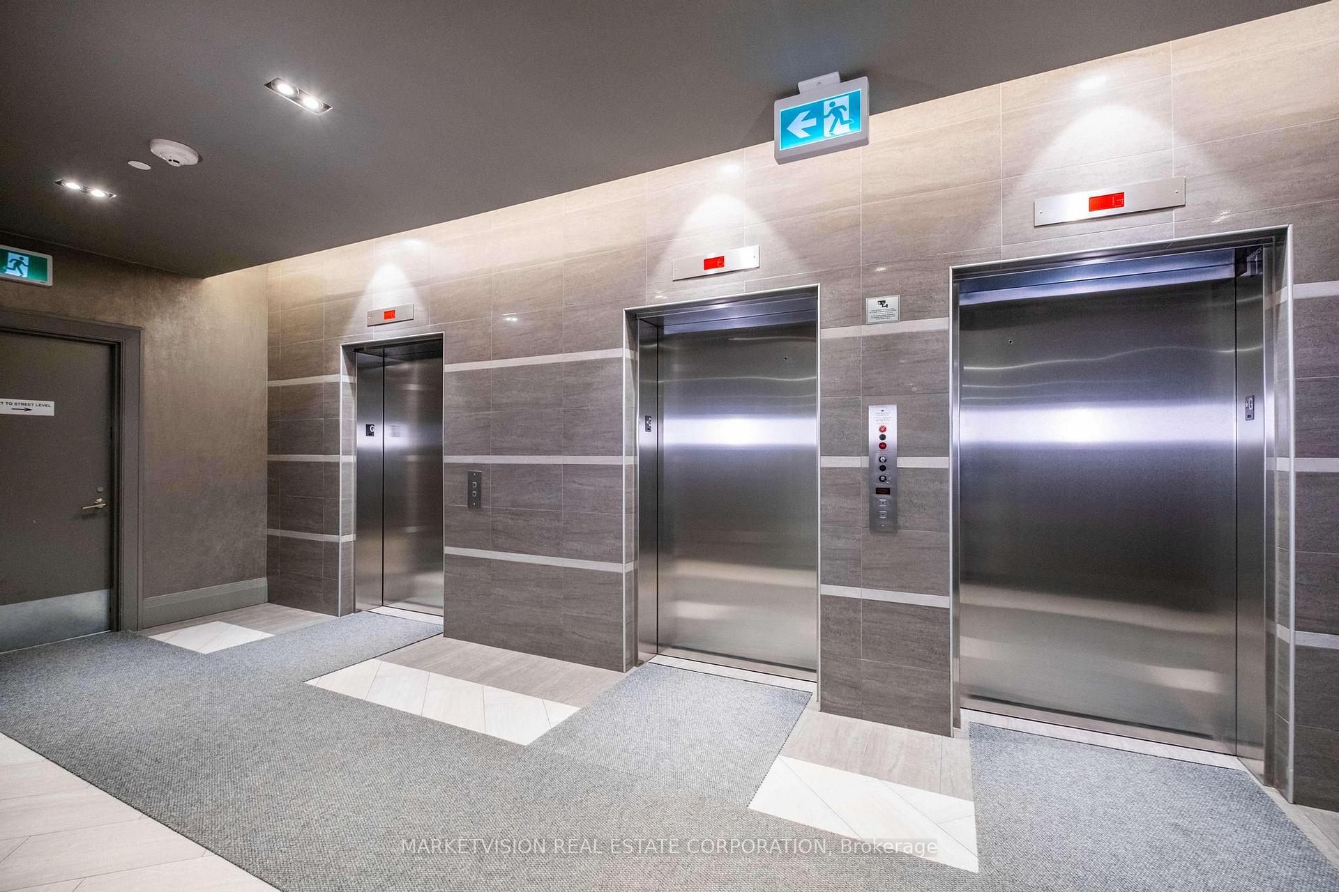 1 Bedroom Condo at 460 Adelaide,  Toronto For sale
