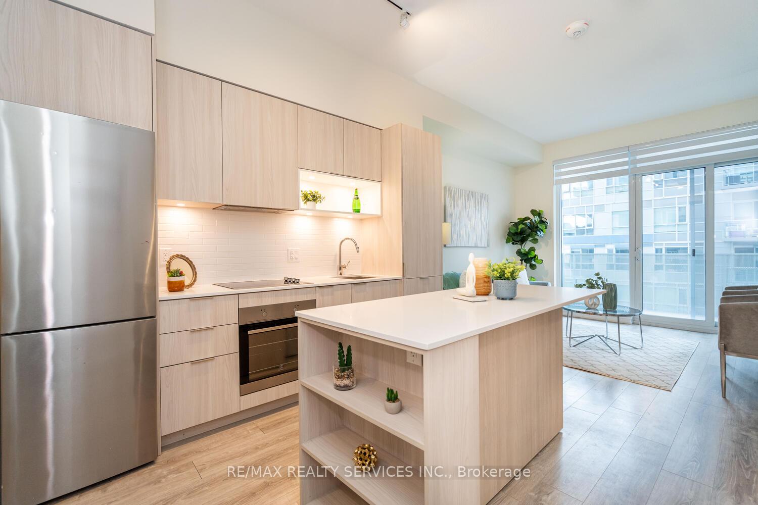 2 Bedrooms Condo at 20 Tubman, Toronto For sale