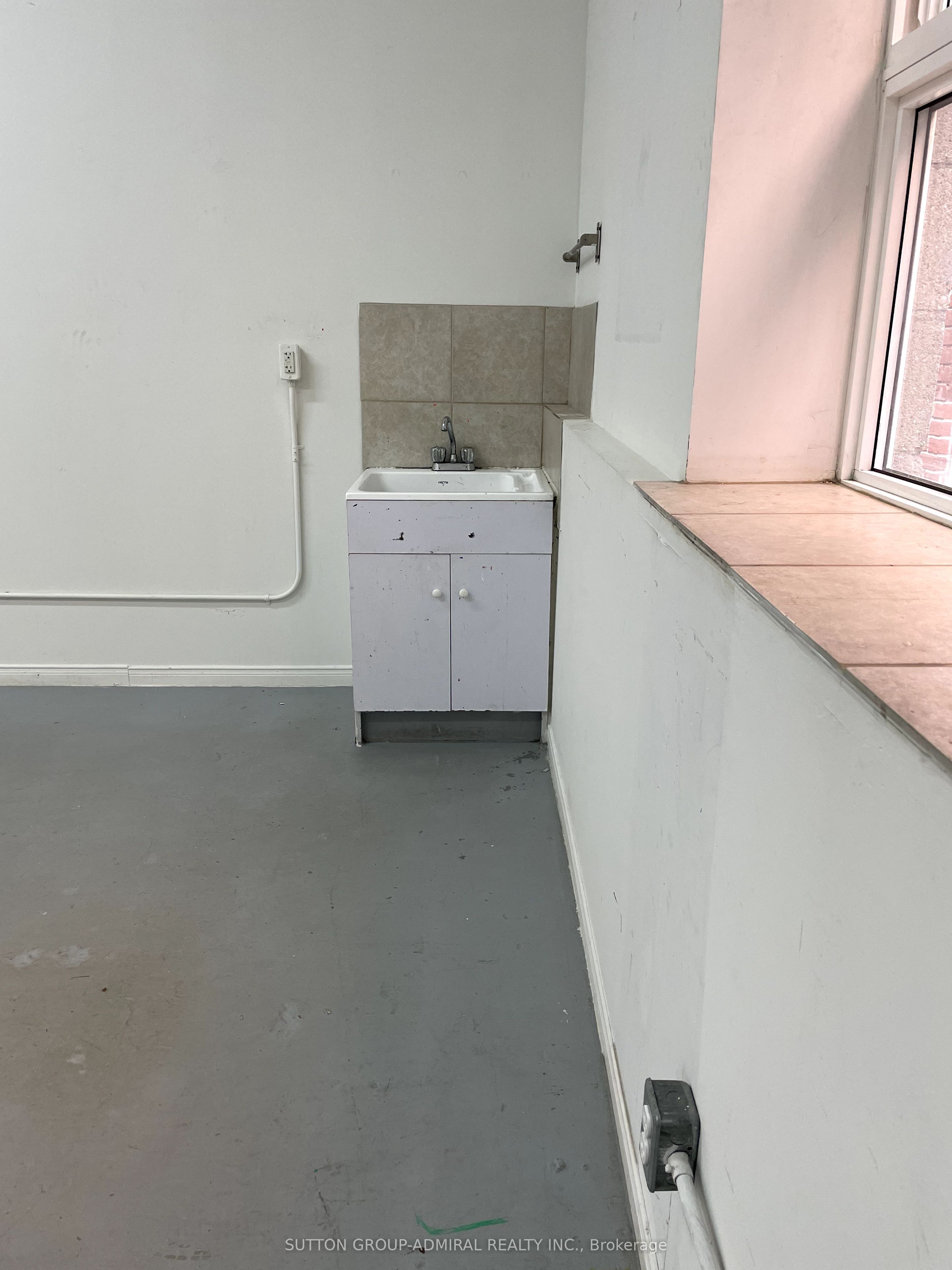 151 Sterling Avenue, #Studio 1