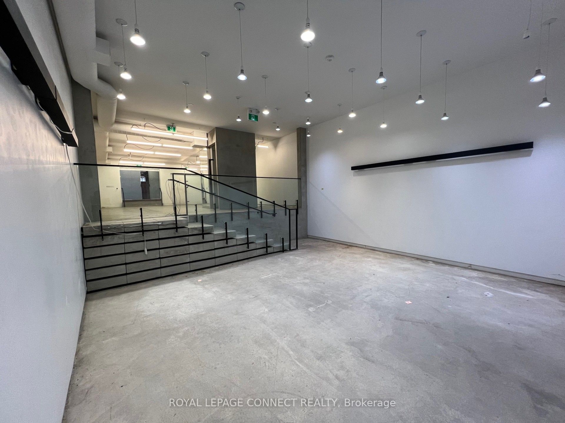 406 Roncesvalles Avenue, #Main
