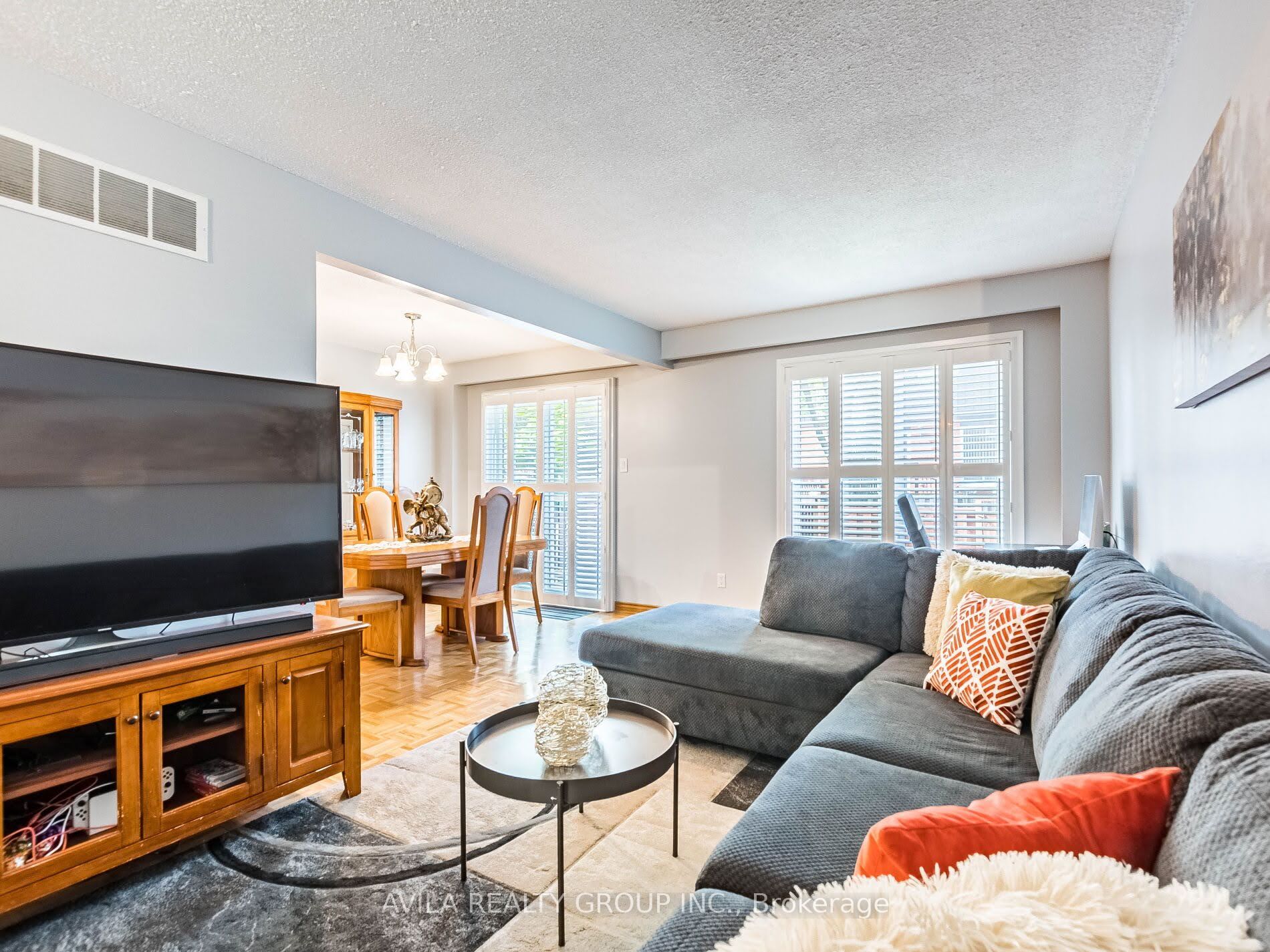 750 Burnhamthorpe Road E, #31