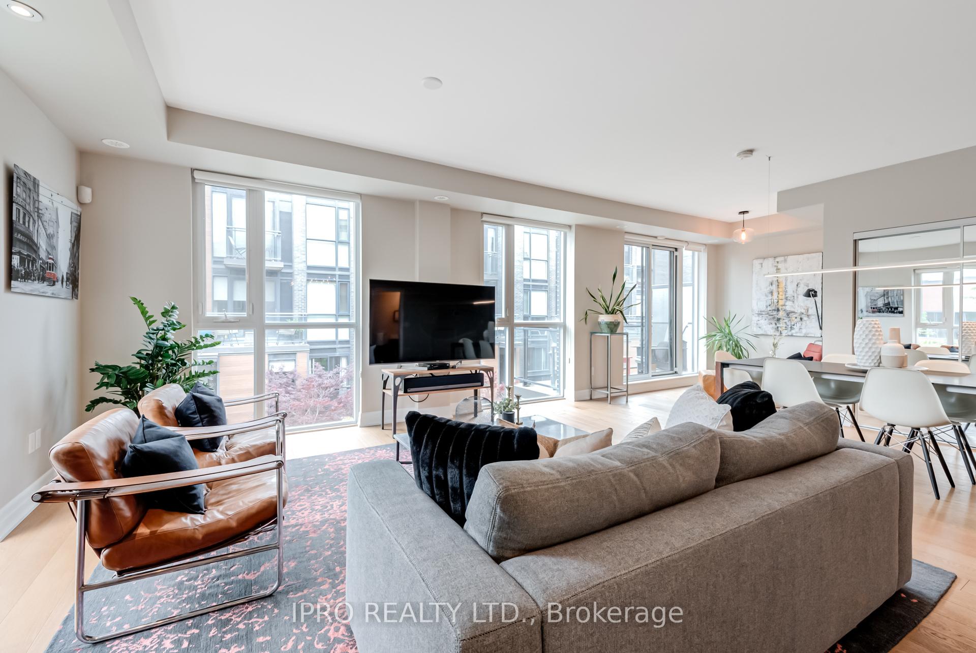 5 Bedrooms Condo at 15 Sousa Mendes, Toronto For sale