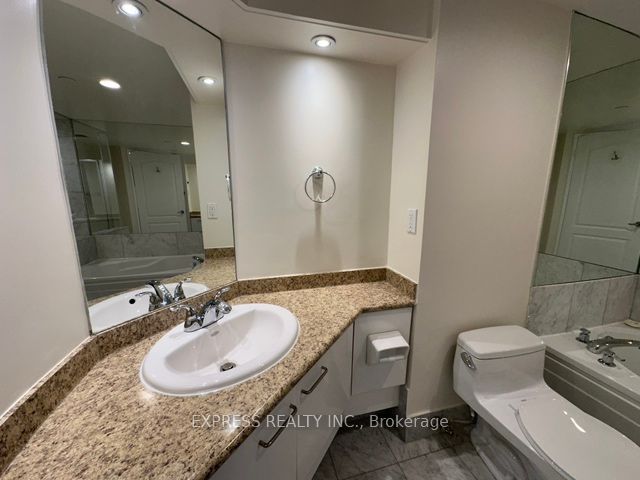 38 Elm Street, #2409