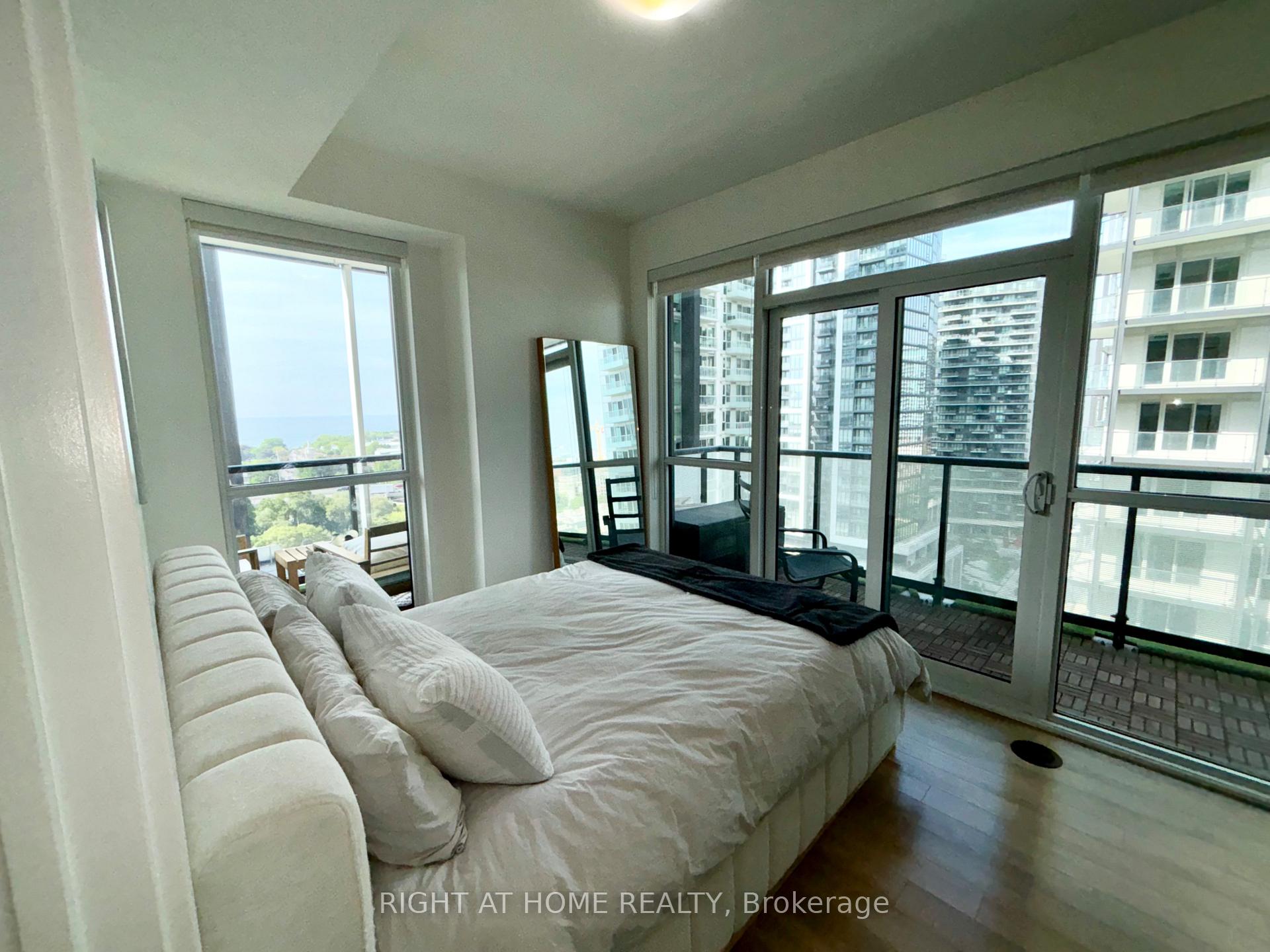 2 Bedrooms Condo at 50 Ordnance, Toronto For sale