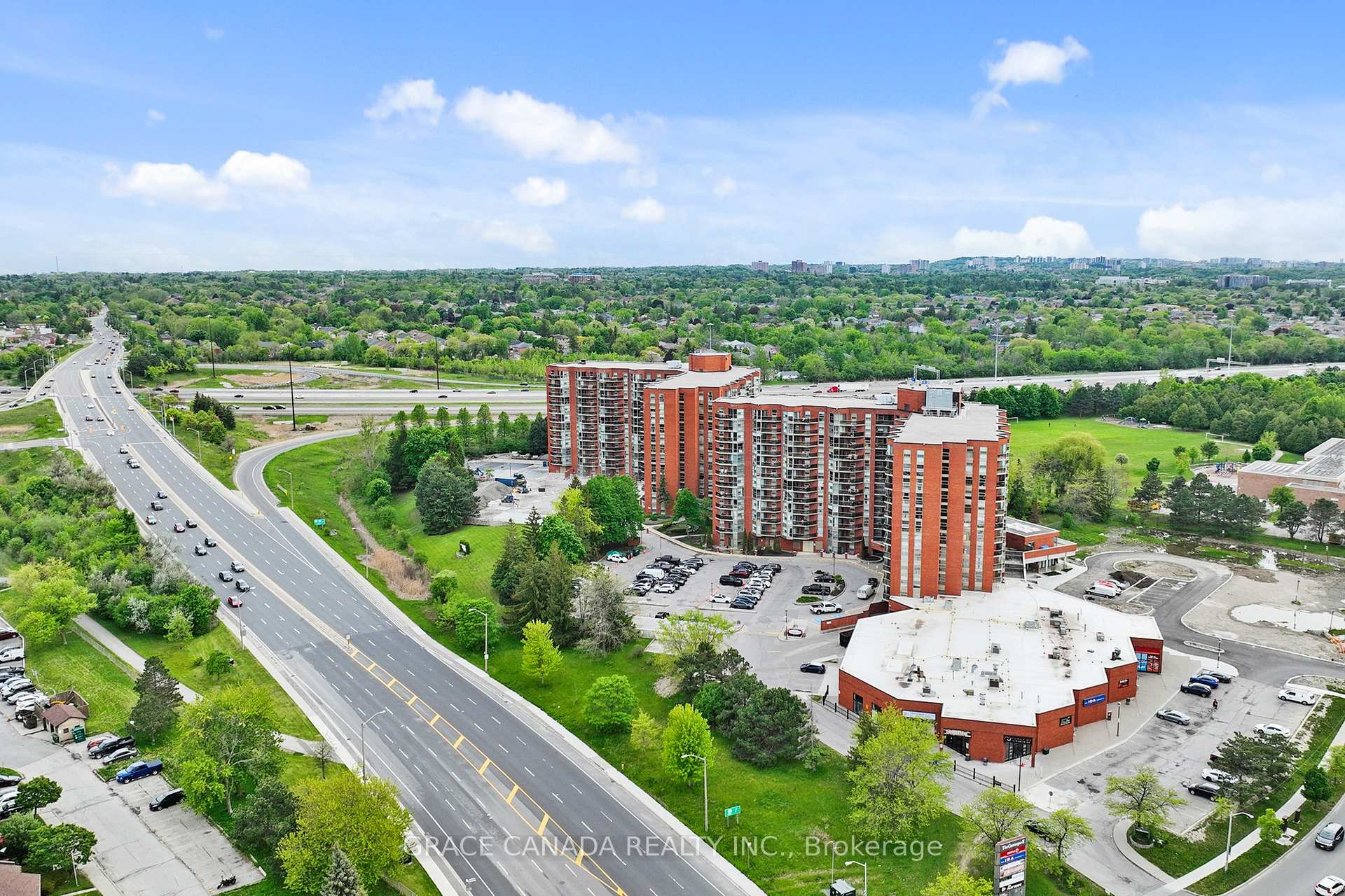 2 Bedrooms Condo at 10 Dean Park, Toronto For sale