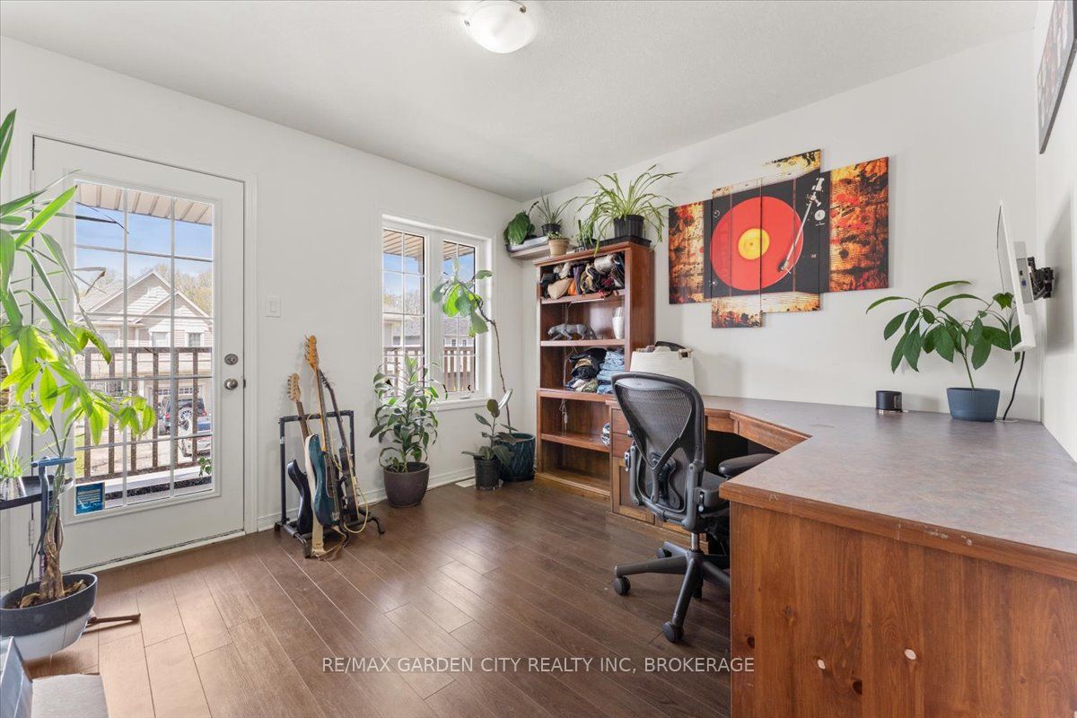 8648 DOGWOOD Crescent