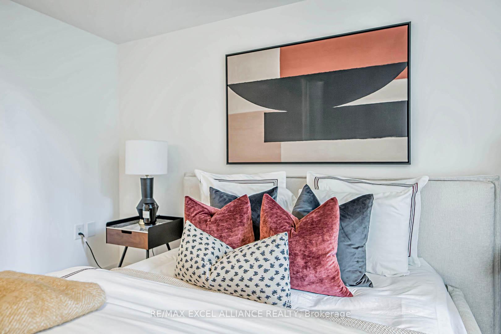 2 Bedrooms Condo at 357 King,  Toronto For sale