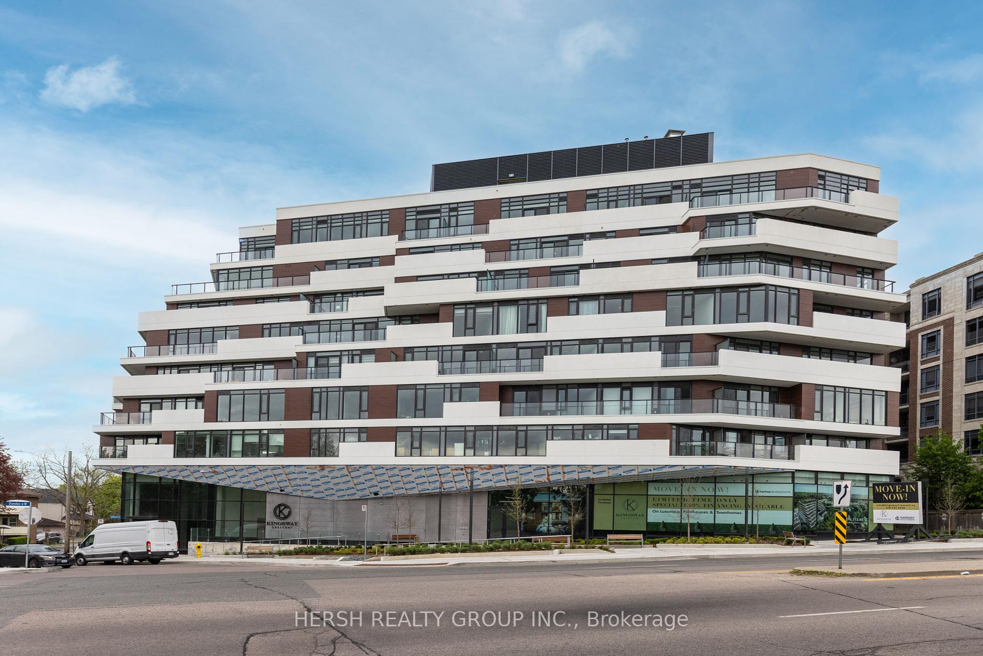 2 Bedrooms Condo at 160 Kingsway,  Toronto For sale