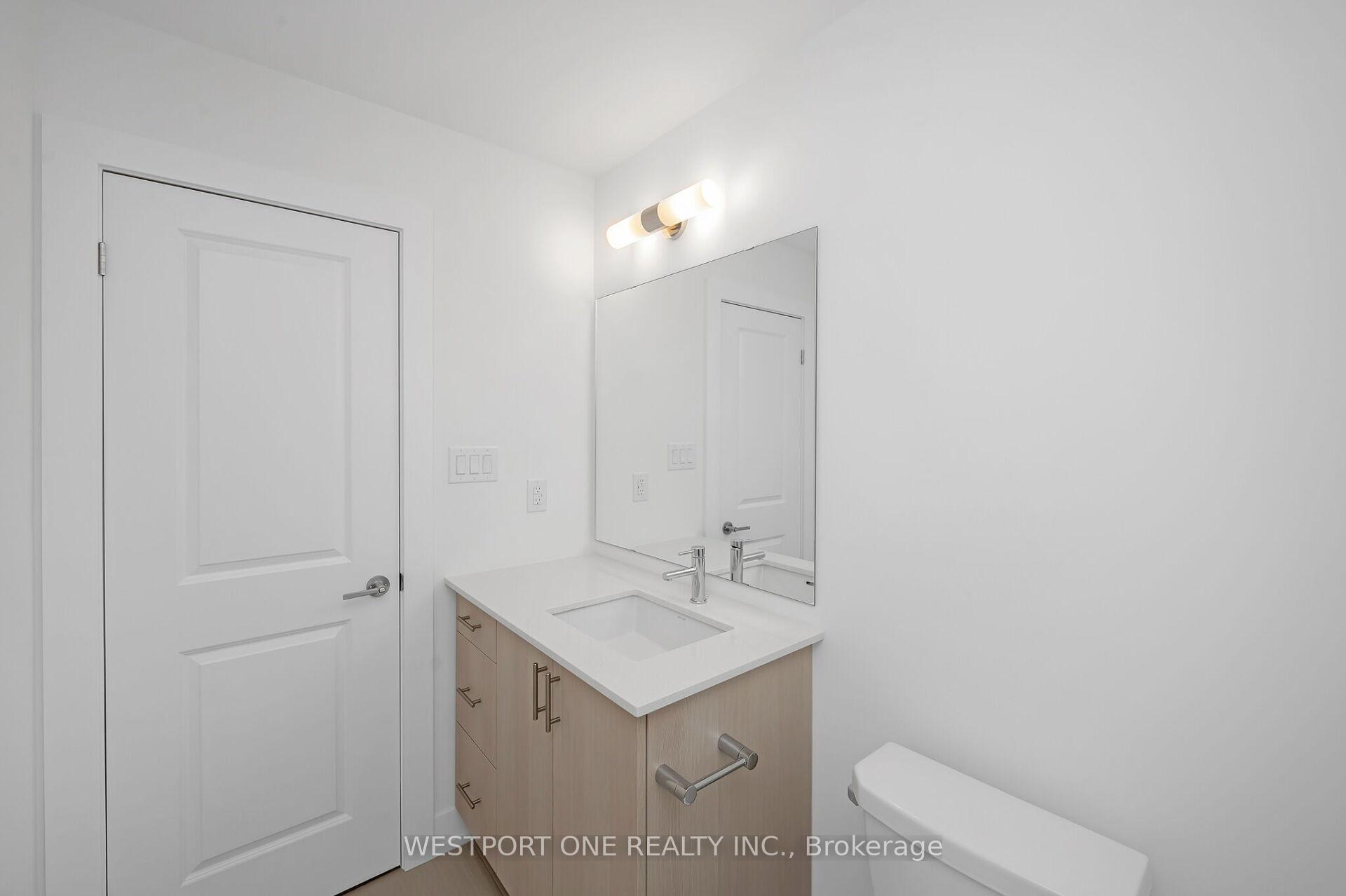 4 Bedrooms Condo at 2273 Turnberry, Burlington For sale