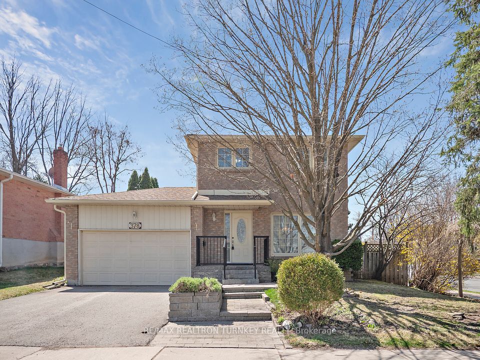 378 Ashworth Drive, Newmarket, ON L3Y 6T6