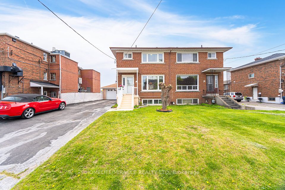 11 Arrowsmith Avenue ; MLS ID: W12150033