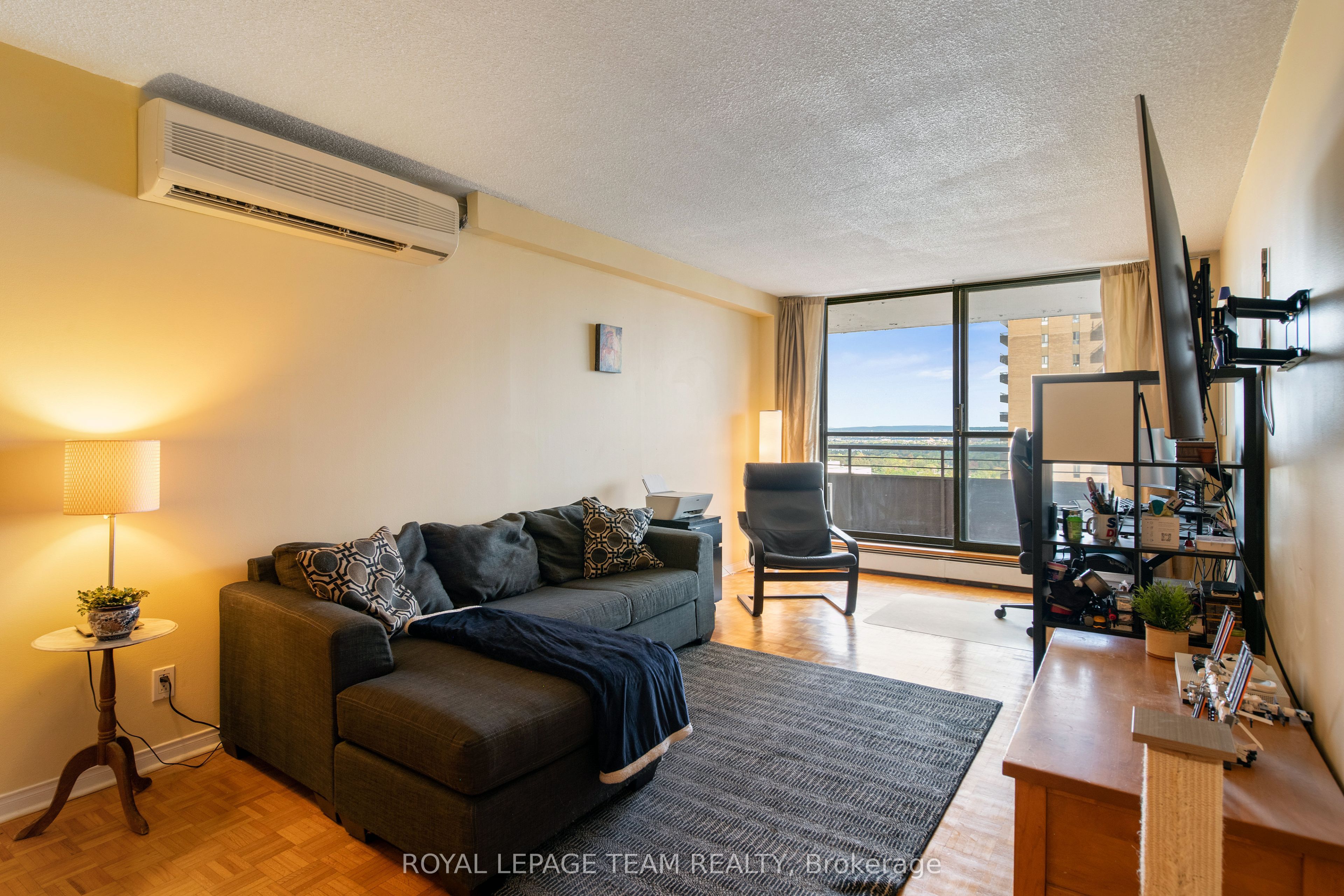 515 ST LAURENT Boulevard, #1909