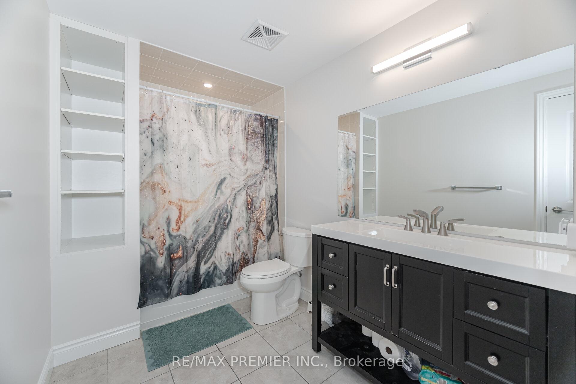 1 Bedroom Condo at 281 Woodbridge,  Vaughan For sale