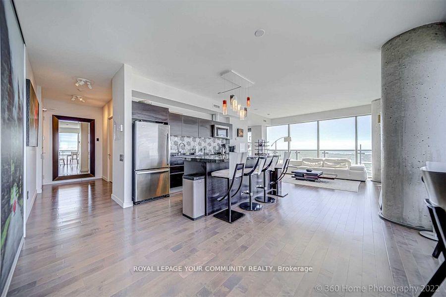 2 Bedrooms Condo at 70 Distillery, Toronto For sale