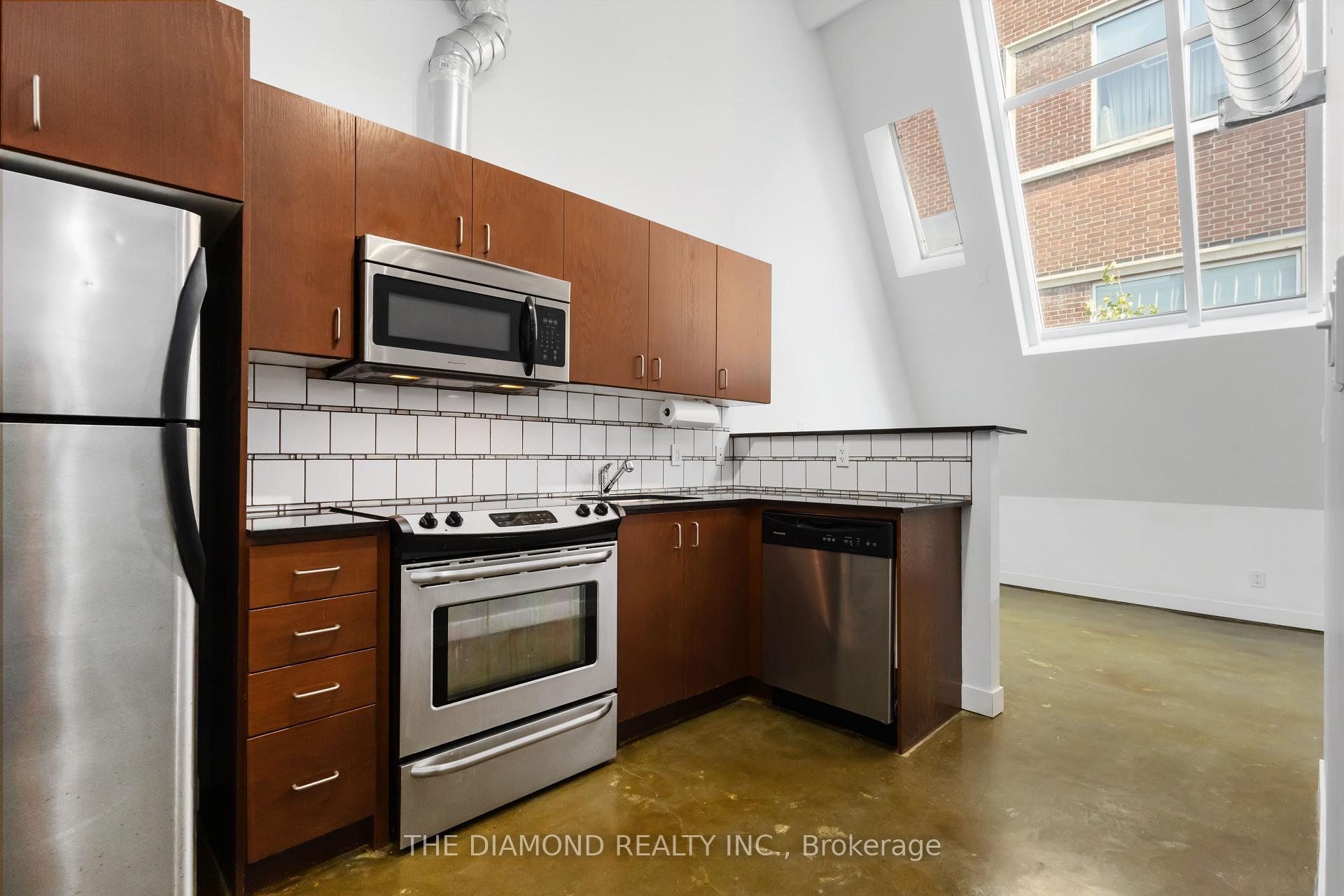 2 Bedrooms Condo at 201 Carlaw, Toronto For sale