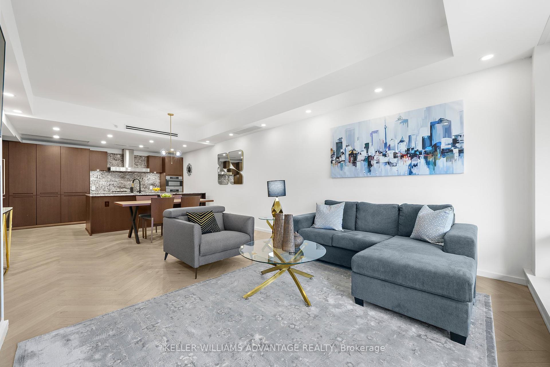 2 Bedrooms Condo at 180 University, Toronto For sale