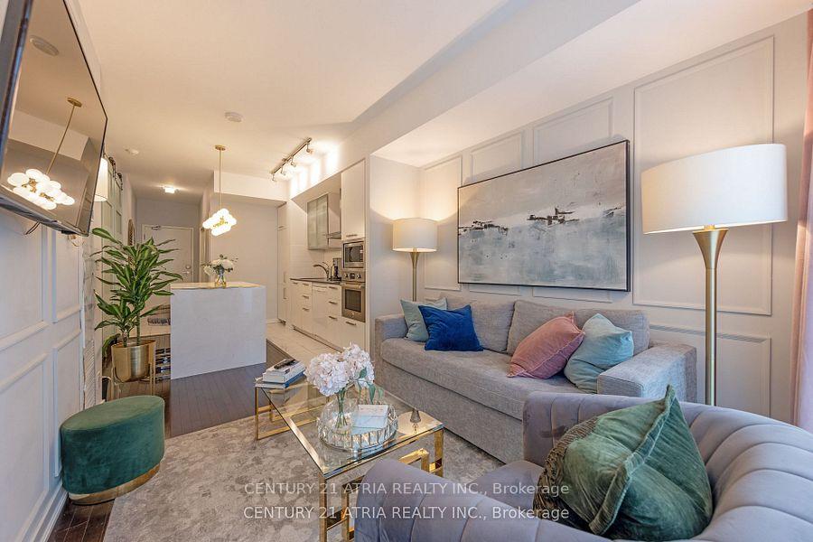 2 Bedrooms Condo at 12 York, Toronto For sale