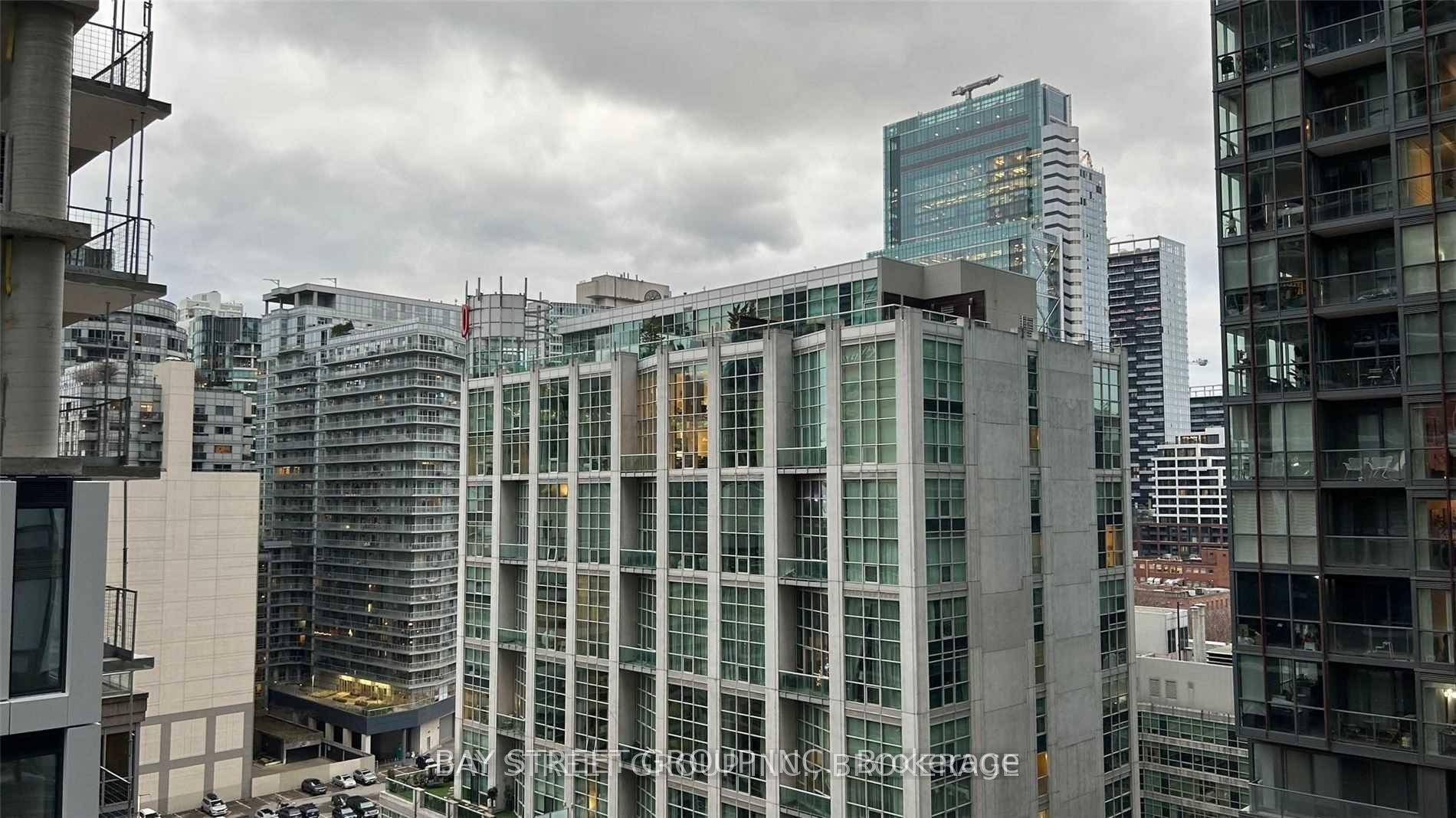 3 Bedrooms Condo at 115 Blue Jays, Toronto For sale
