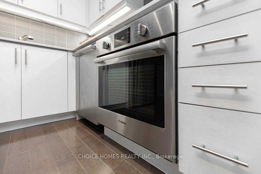 2 Bedrooms Condo at 1 The Esplanade,  Toronto For sale