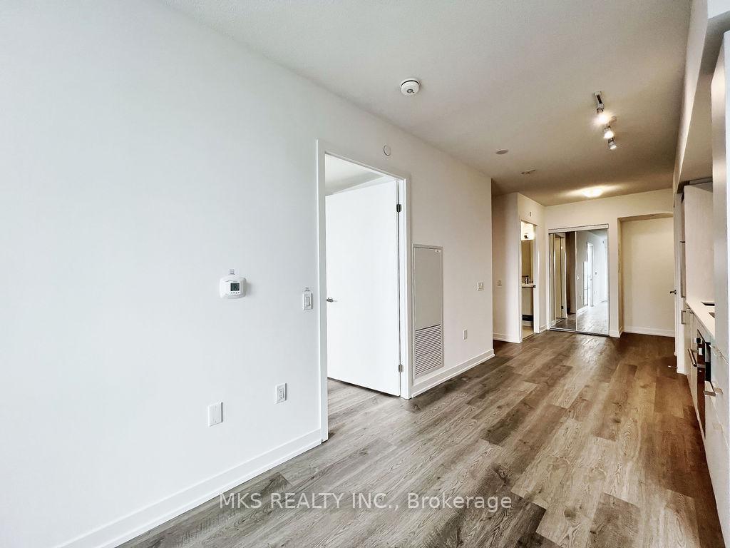 2 Bedrooms Condo at 55 Cooper,  Toronto For sale