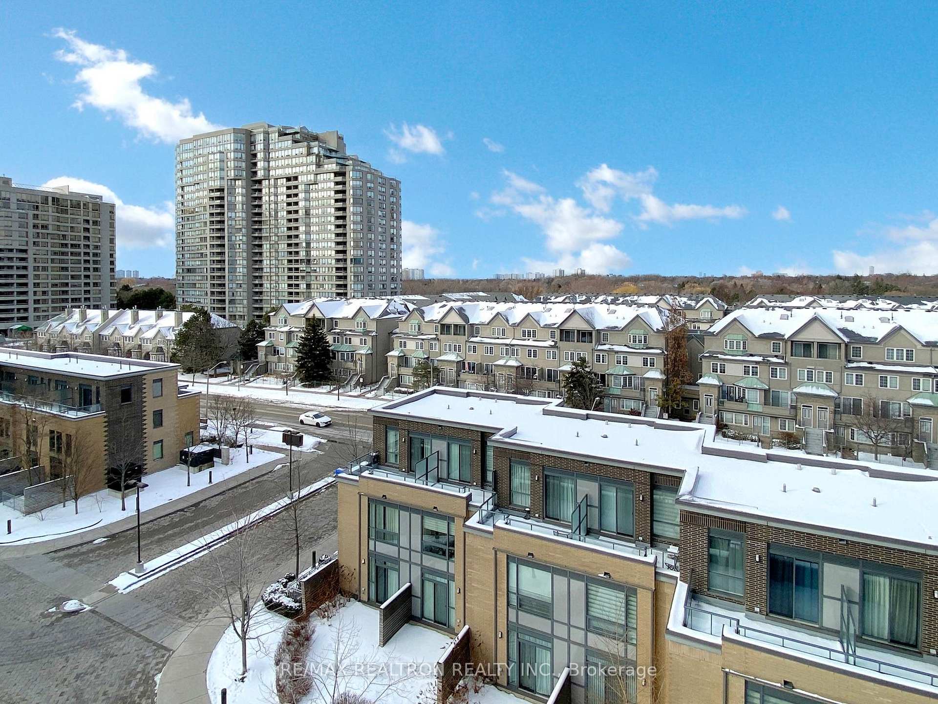 3 Bedrooms Condo at 195 Bonis, Toronto For sale