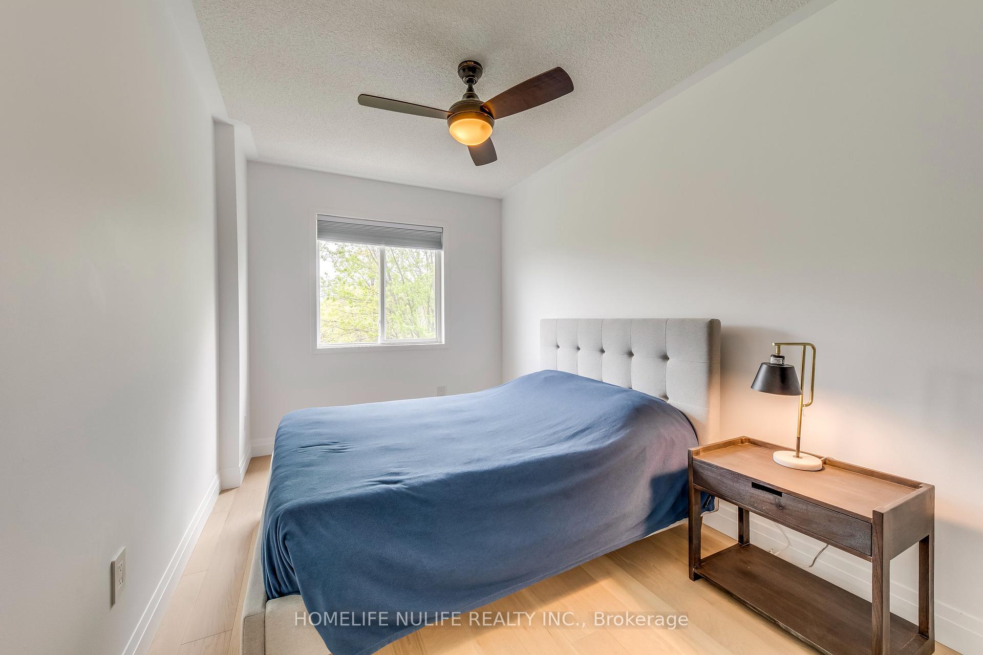 3 Bedrooms Condo at 7284 Bellshire, Mississauga For sale