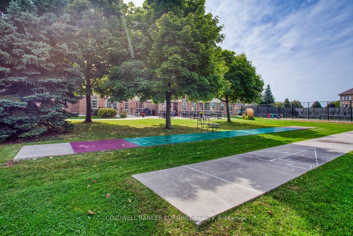 2 Bedrooms Condo at 56 Northern Breeze, Hamilton For sale