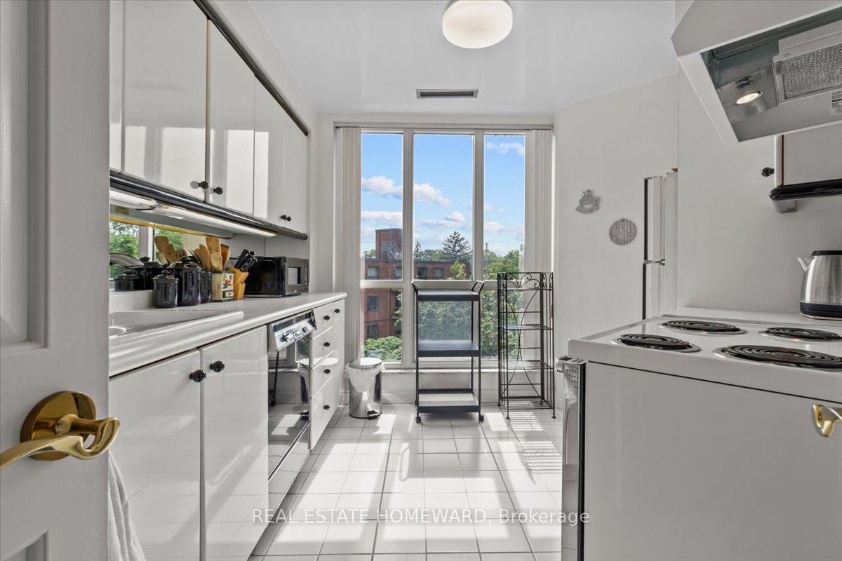 1 Bedroom Condo at 2285 Lake Shore, Toronto For sale