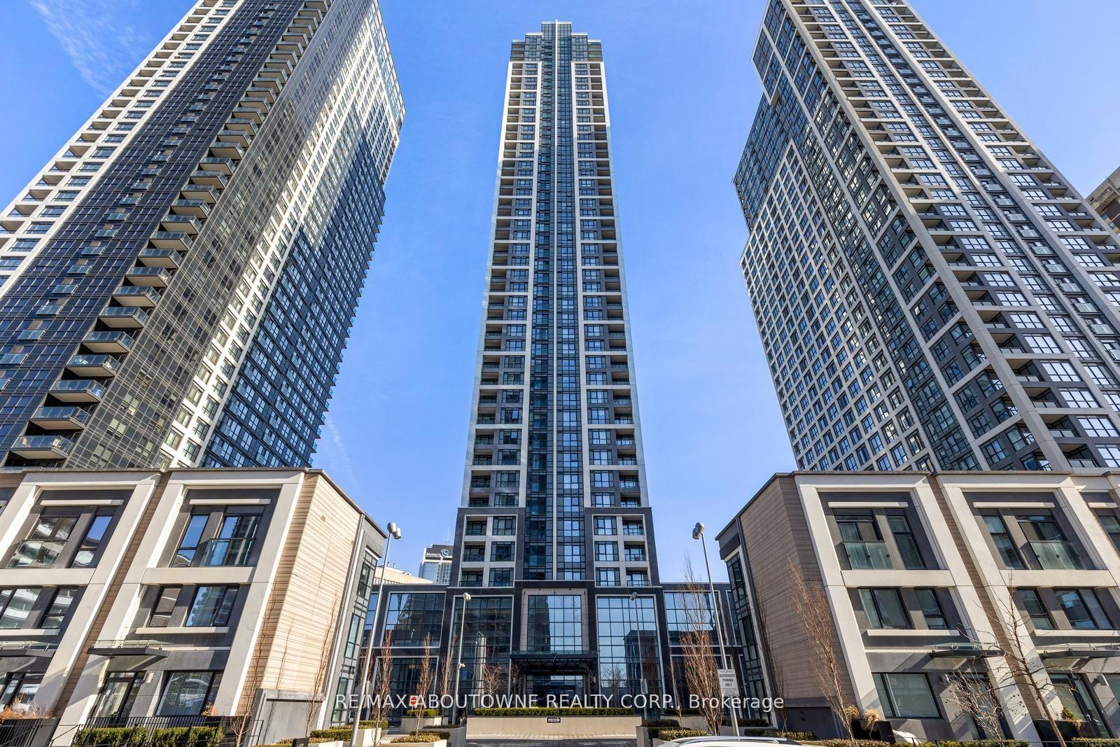 3 Bedrooms Condo at 7 Mabelle, Toronto For sale