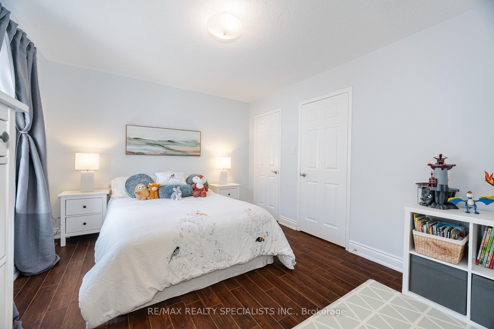 2 Bedrooms Condo at 2341 Parkhaven, Oakville For sale