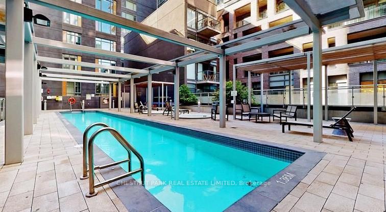 525 Adelaide Street W, #701