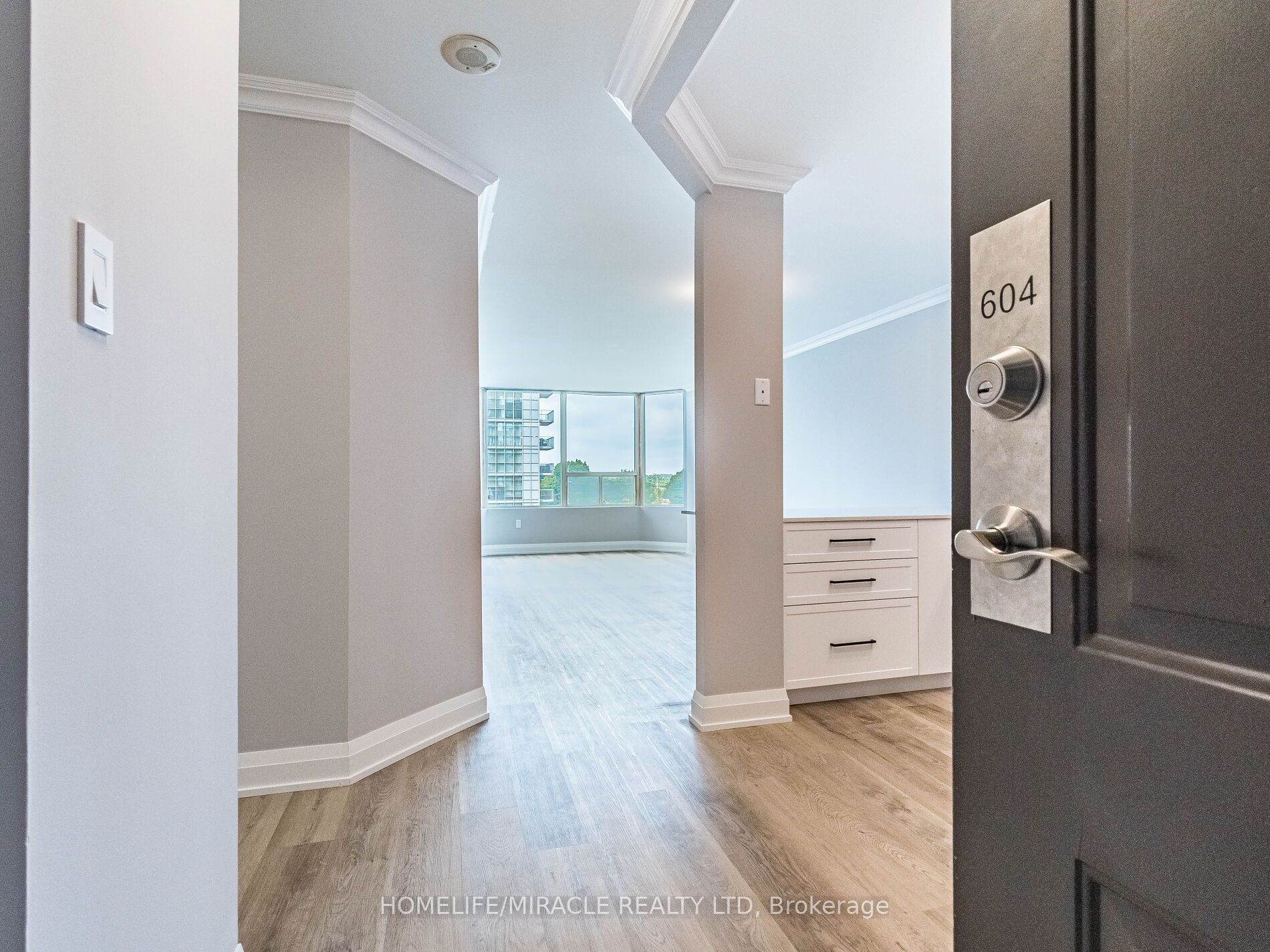 1270 Maple Crossing Boulevard, #604