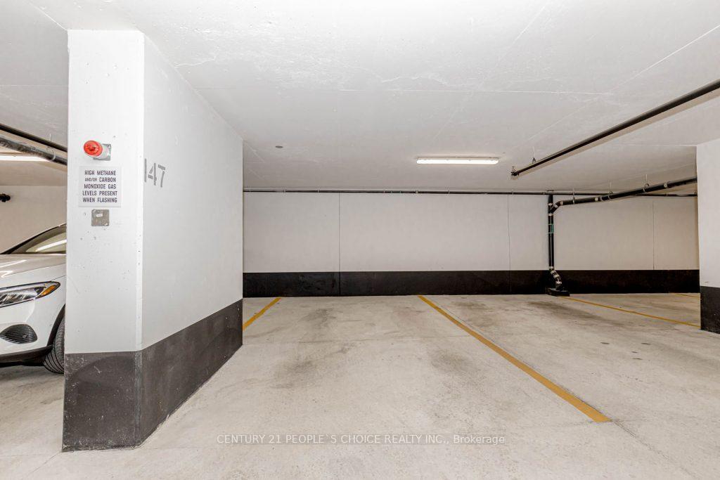2 Bedrooms Condo at 1461 Lawrence, Toronto For sale