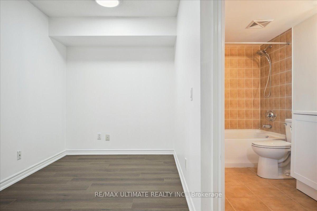 1 Bedroom Condo at 2365 Central Park, Oakville For sale