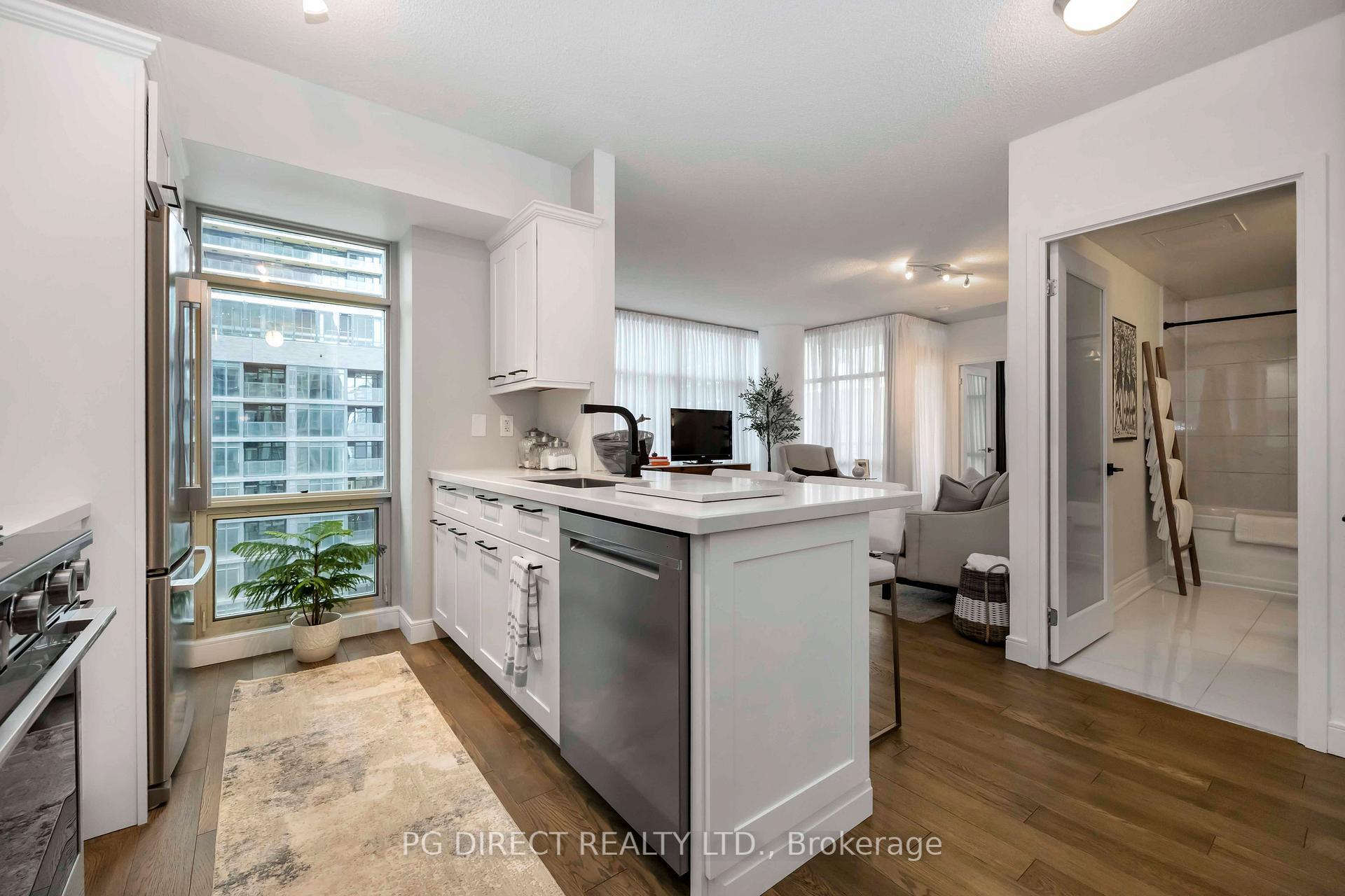 2 Bedrooms Condo at 10 Navy Wharf, Toronto For sale