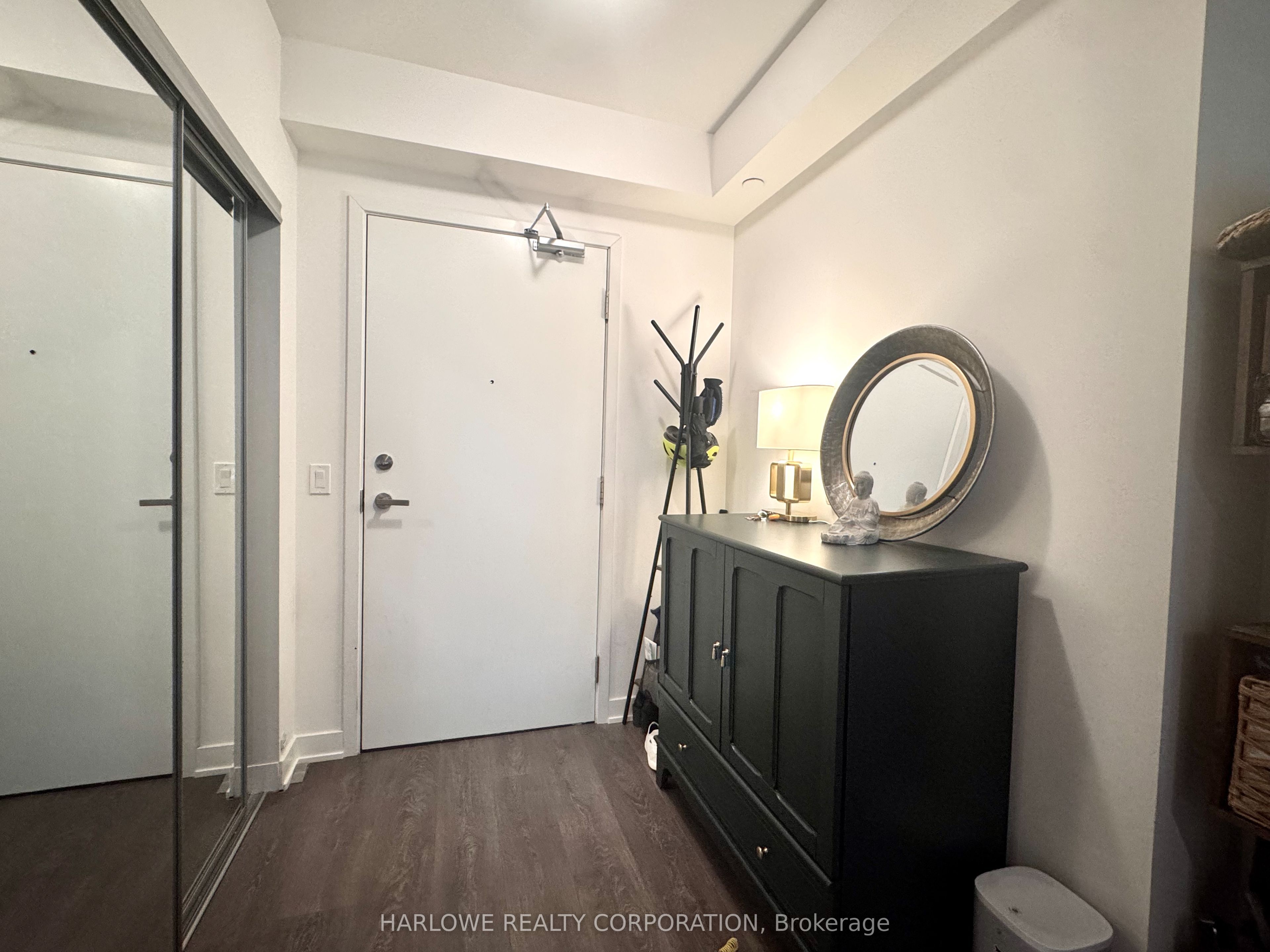 99 Broadway Avenue #1207 Nt, Toronto C10 Mount Pleasant West