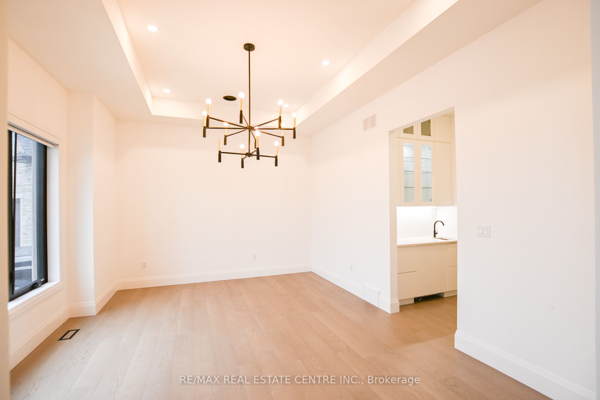 7325 Sunset Place, #3