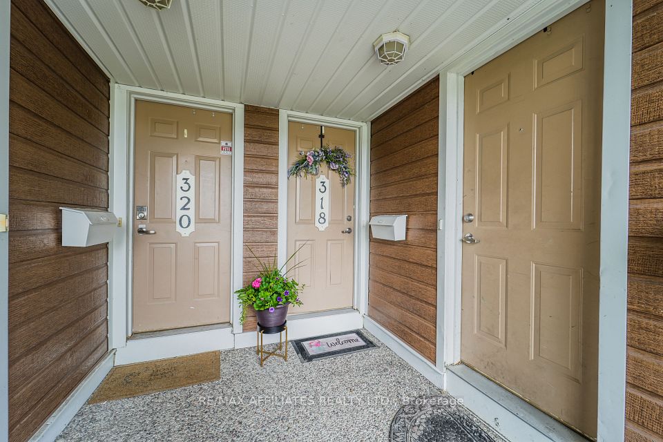 318 Crownridge