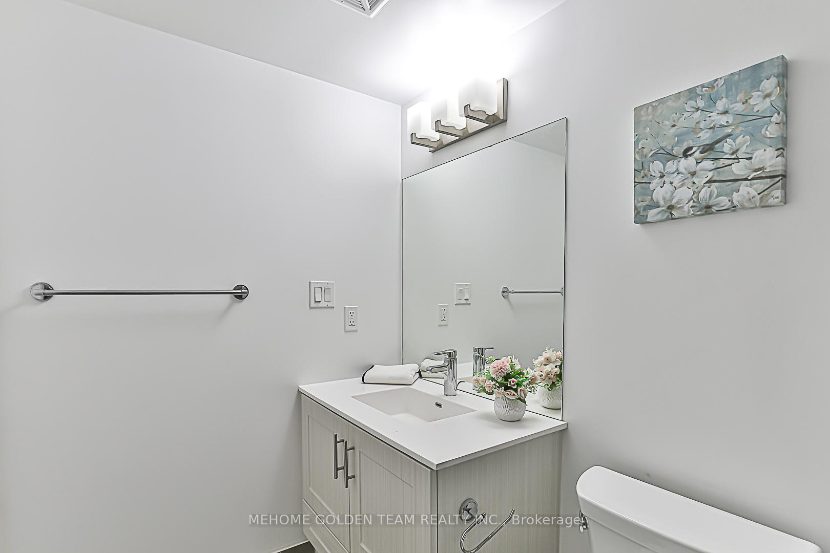 3 Bedrooms Condo at 185 Bonis,  Toronto For sale