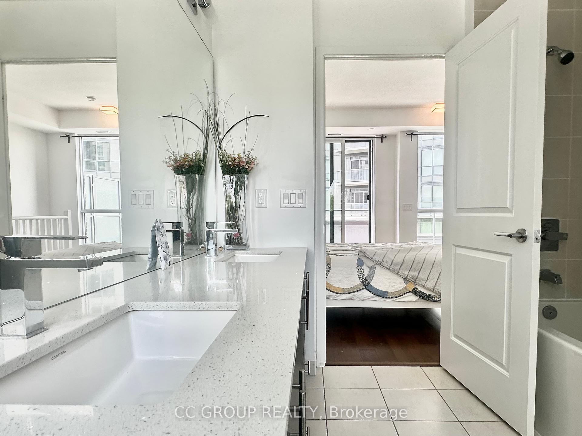 3 Bedrooms Condo at 215 Bonis, Toronto For sale